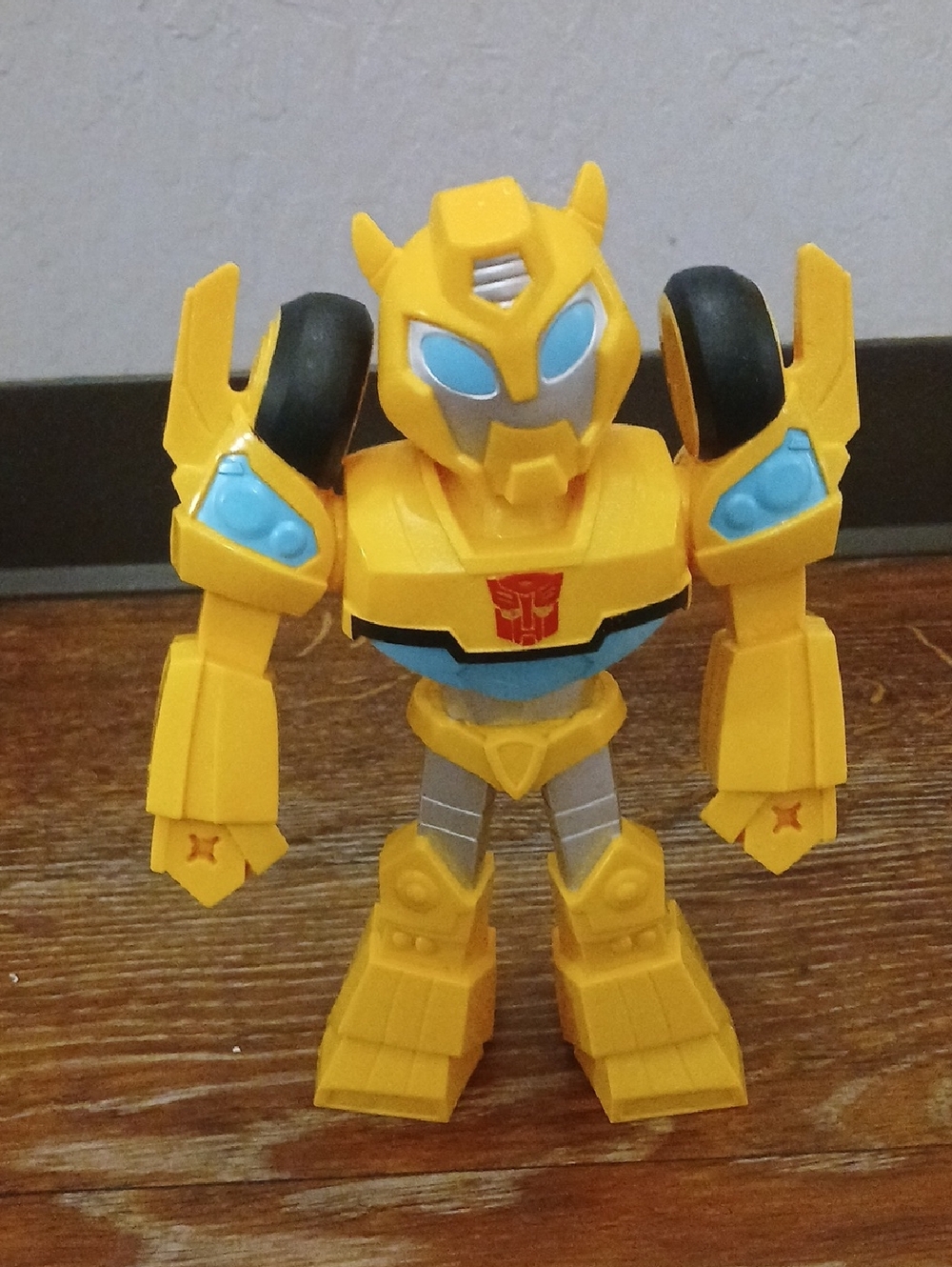Transformers Rescue Bots Mega Mighties Bumblebee Action Figure
